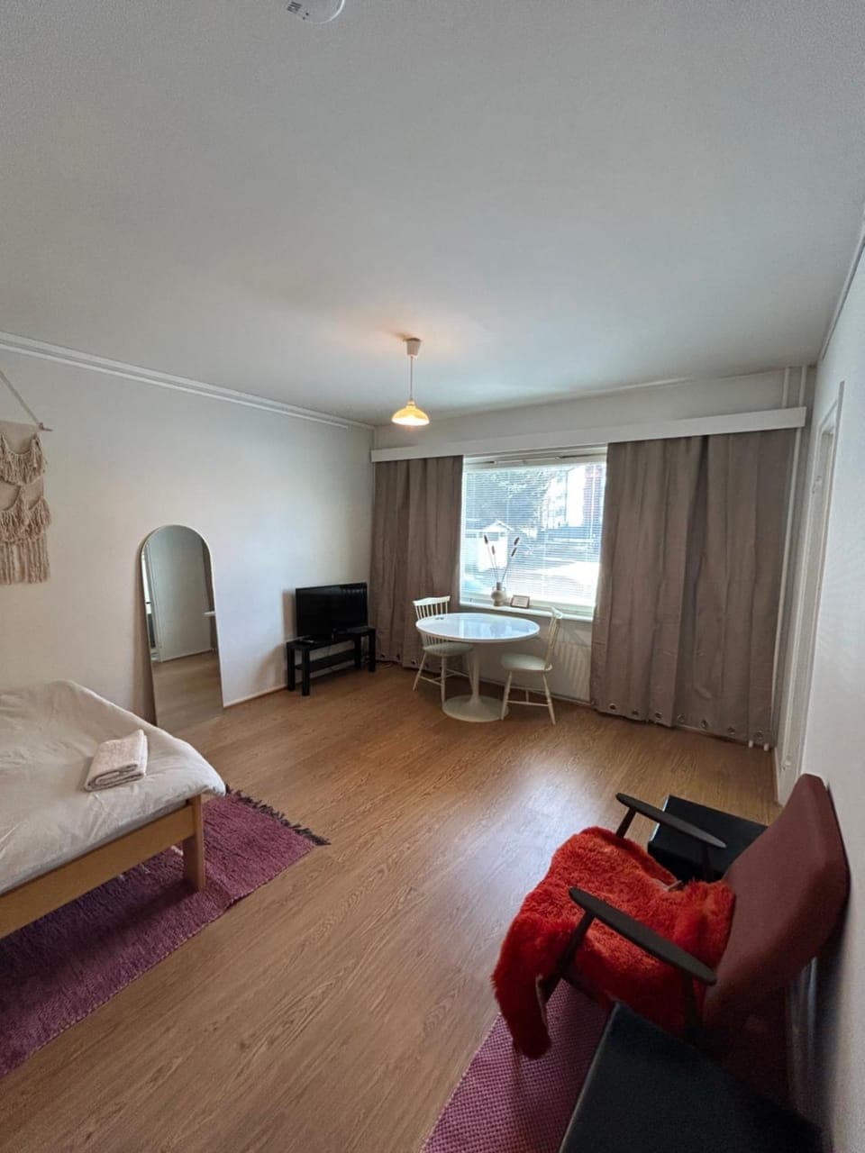 TV and multimedia, Living room, Photo of the whole room, Seating area, Dining area