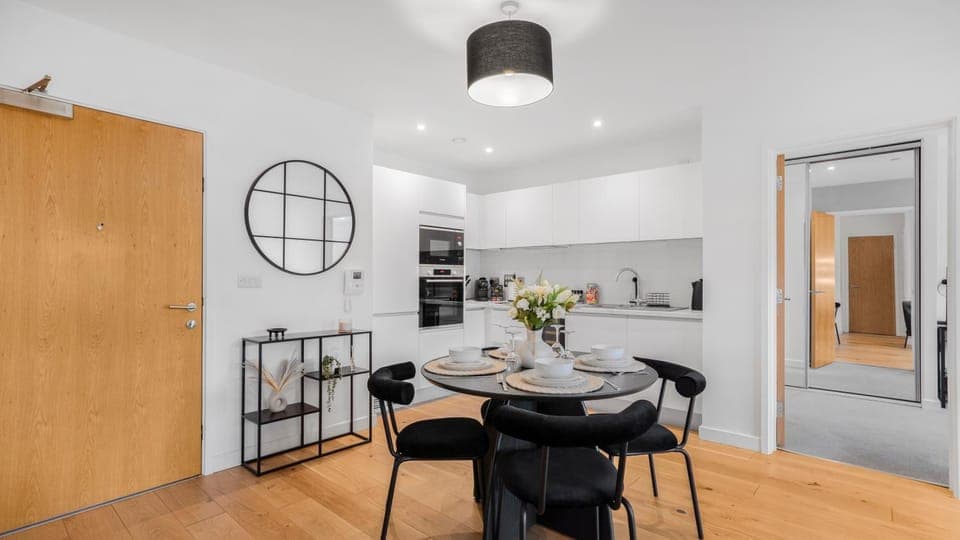 Kitchen or kitchenette, Dining area, minibar, pet friendly, stove