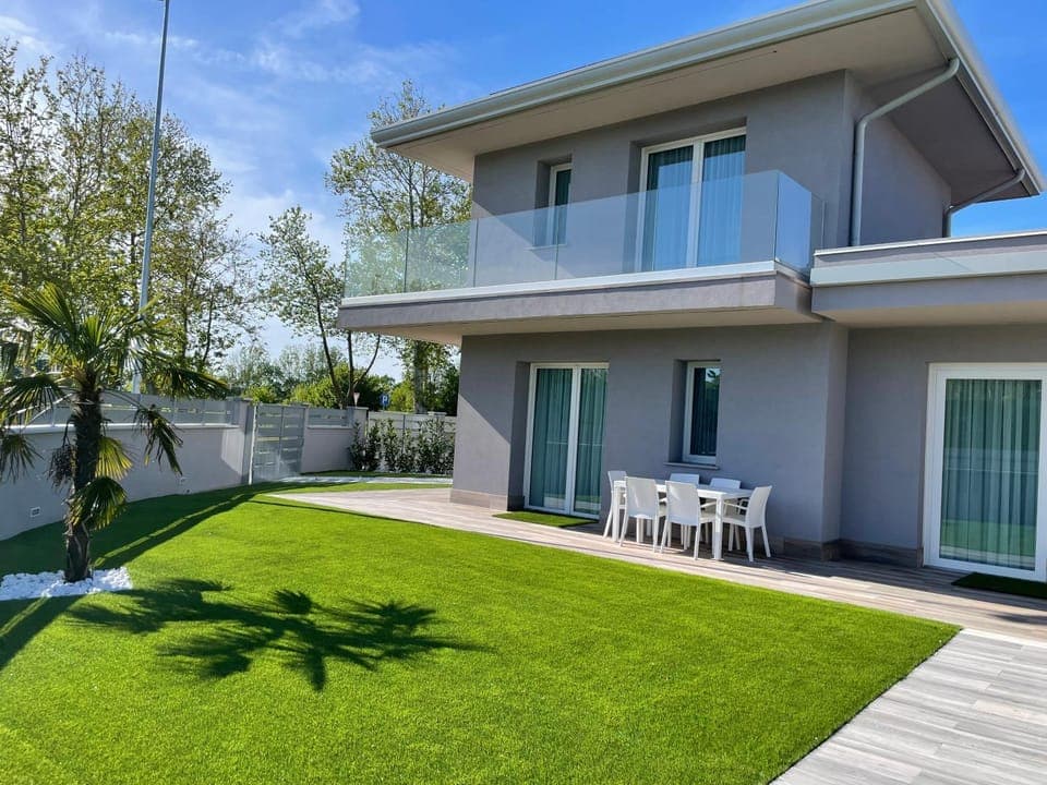 Property building, Garden