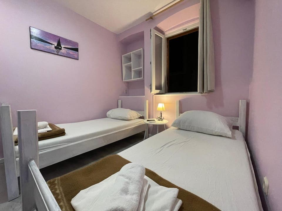 Bed, Photo of the whole room, towels