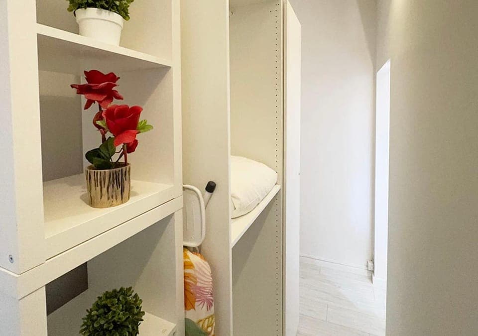 locker, locker, wardrobe