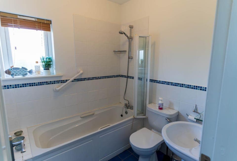 6 Knightshaven Holiday Village - Valentia Island House in County Kerry