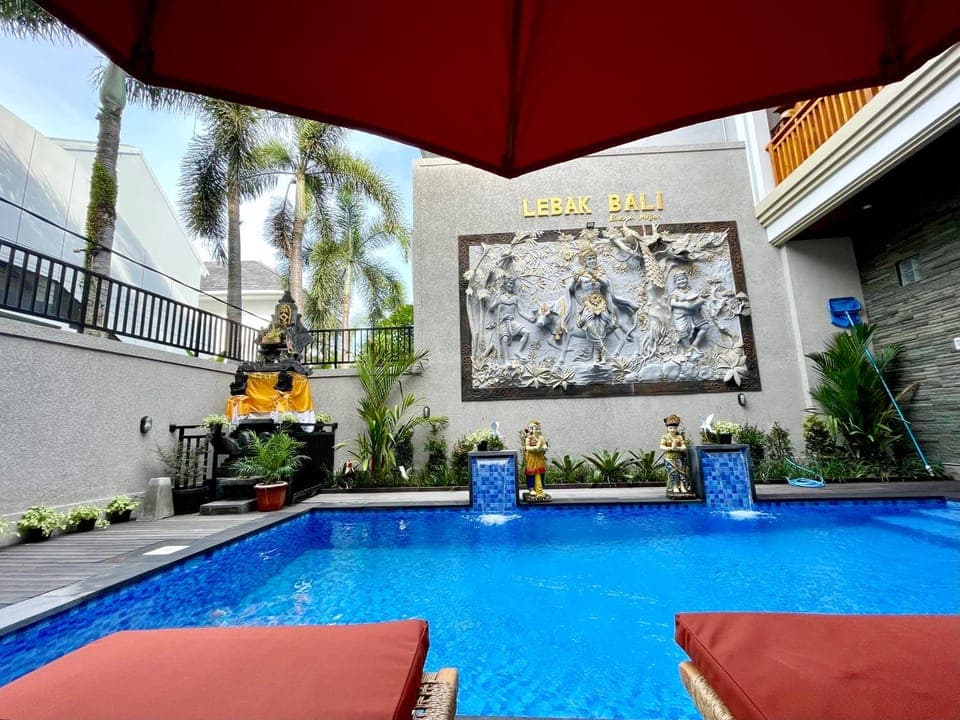 Property building, Swimming pool