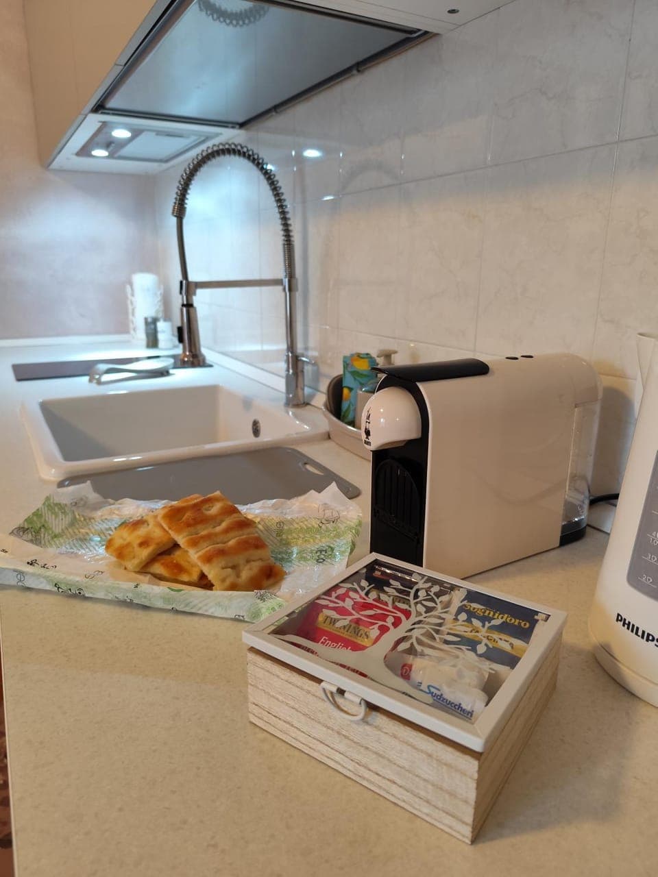 Coffee/tea facilities, Kitchen or kitchenette