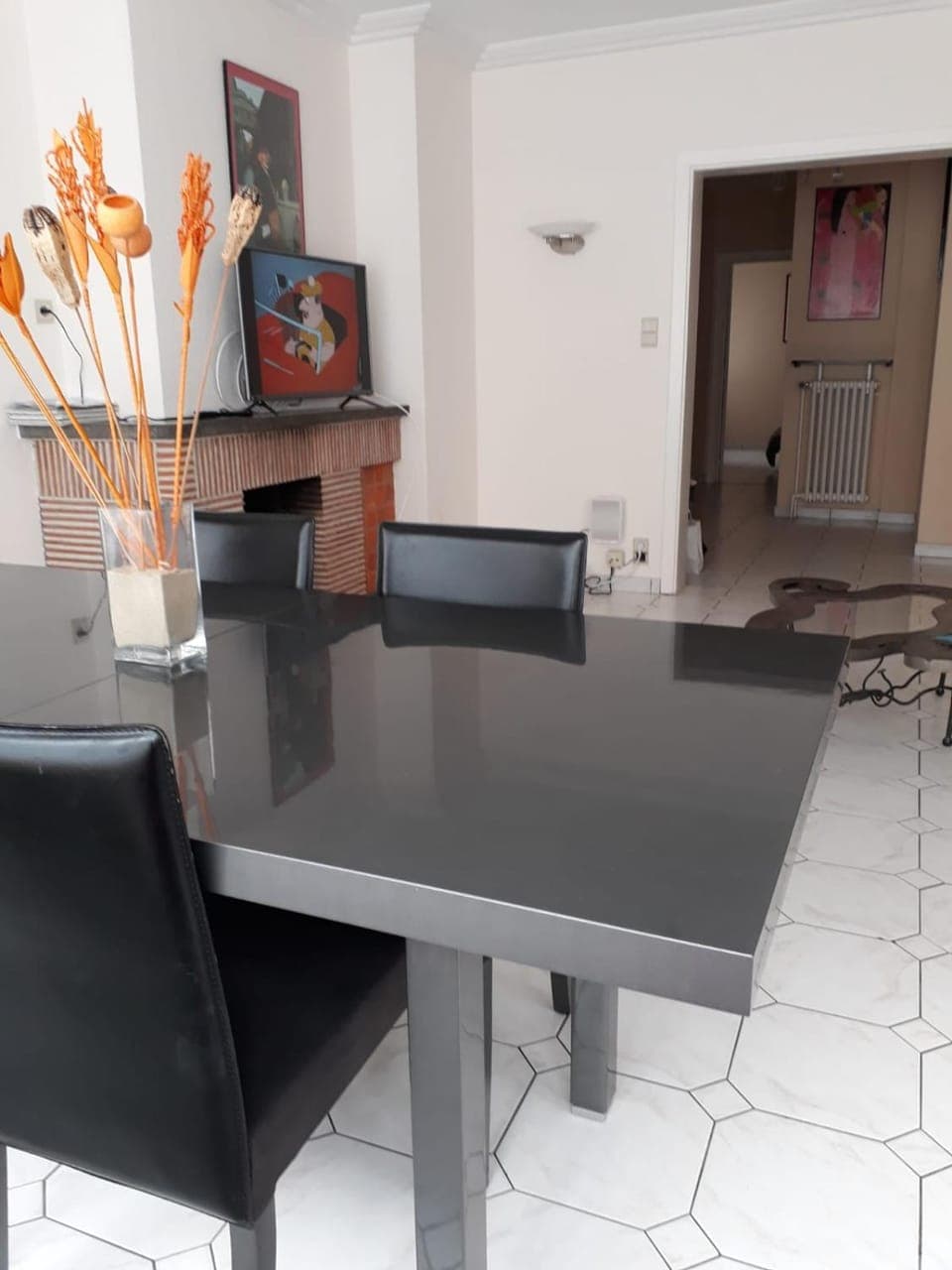 Living room, Dining area