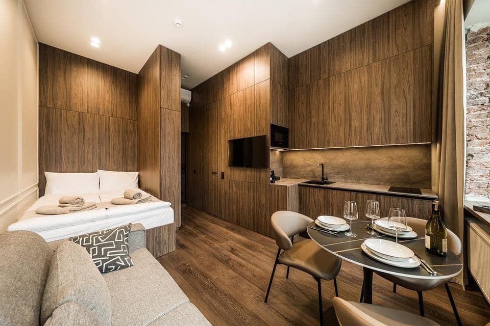 Bed, TV and multimedia, Kitchen or kitchenette, Photo of the whole room, Dining area, wardrobe