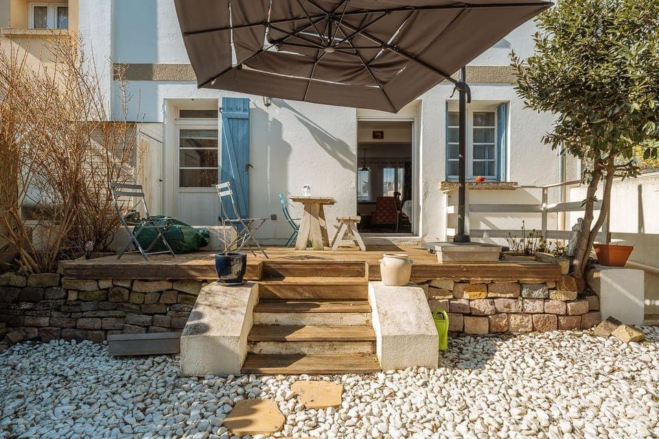 Balcony/Terrace, Garden view