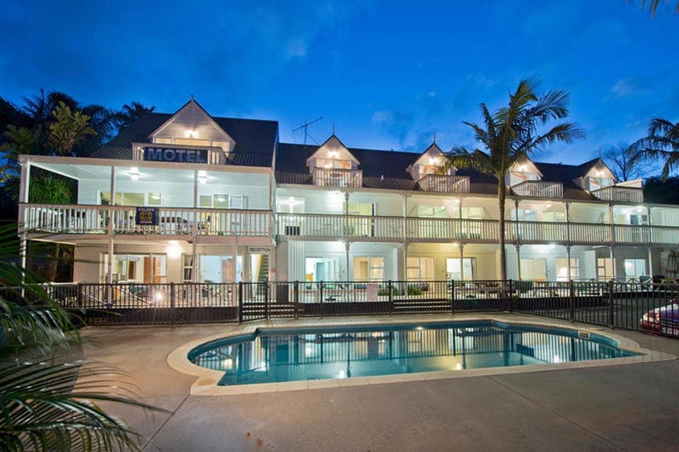 Area and facilities, Swimming pool