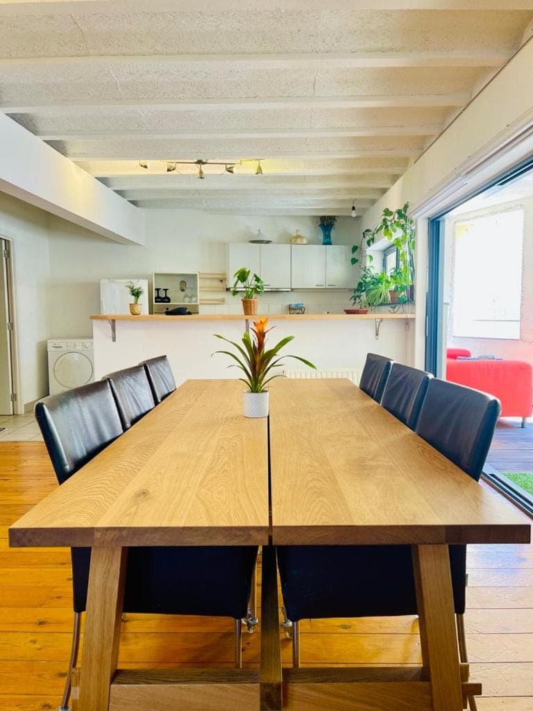 Seating area, Dining area