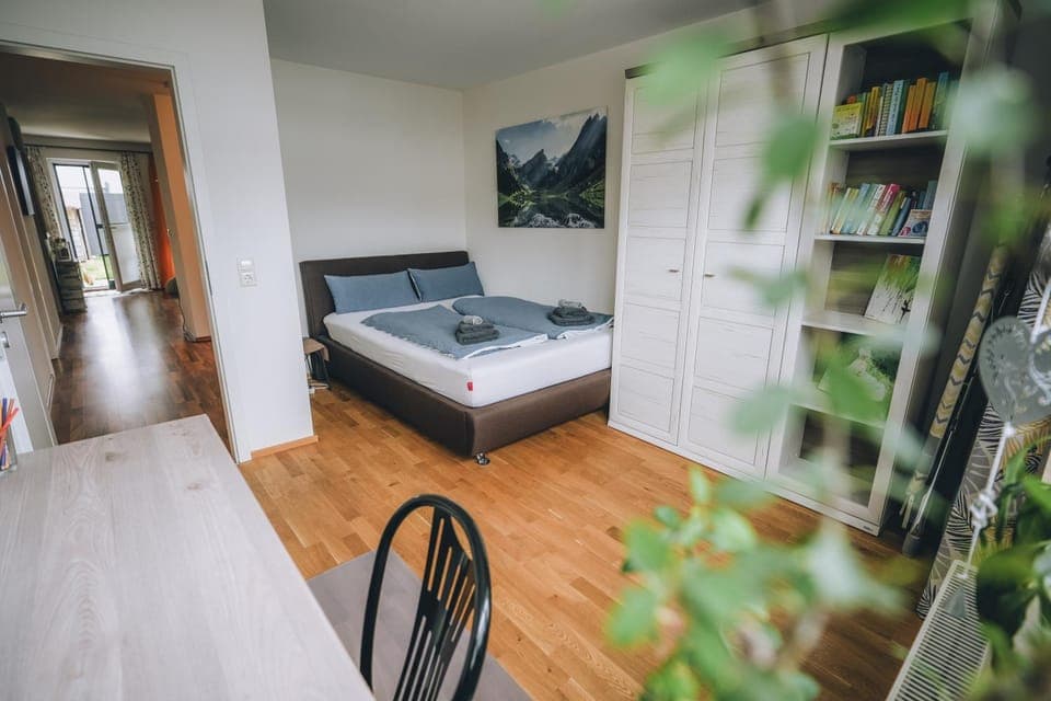 Bed, Decorative detail, Decorative detail, Bedroom