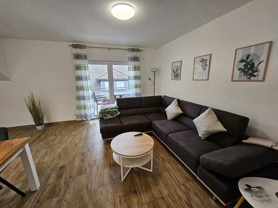 Communal lounge/ TV room, Balcony/Terrace, Seating area