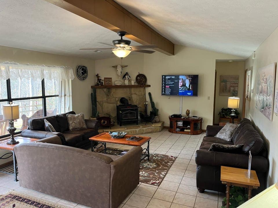 La Casa De La Cima "House on the Hill" Chalet in Pittman Center