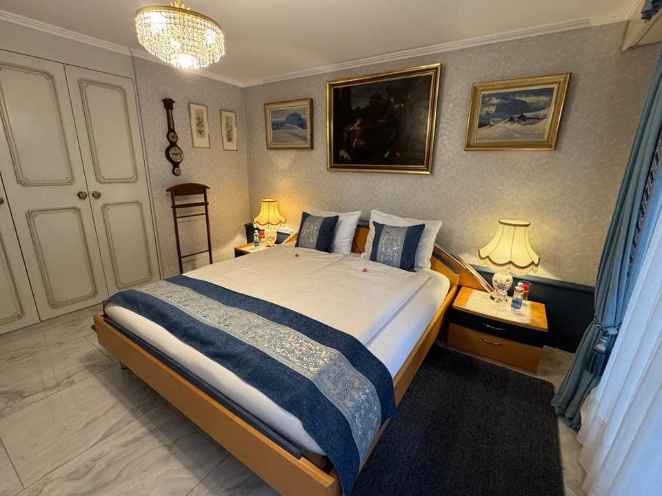 Bed, Photo of the whole room, Bedroom, wardrobe