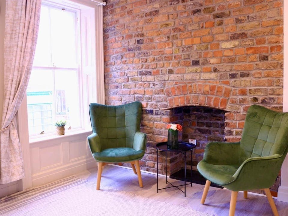 Living room, Seating area, flat iron