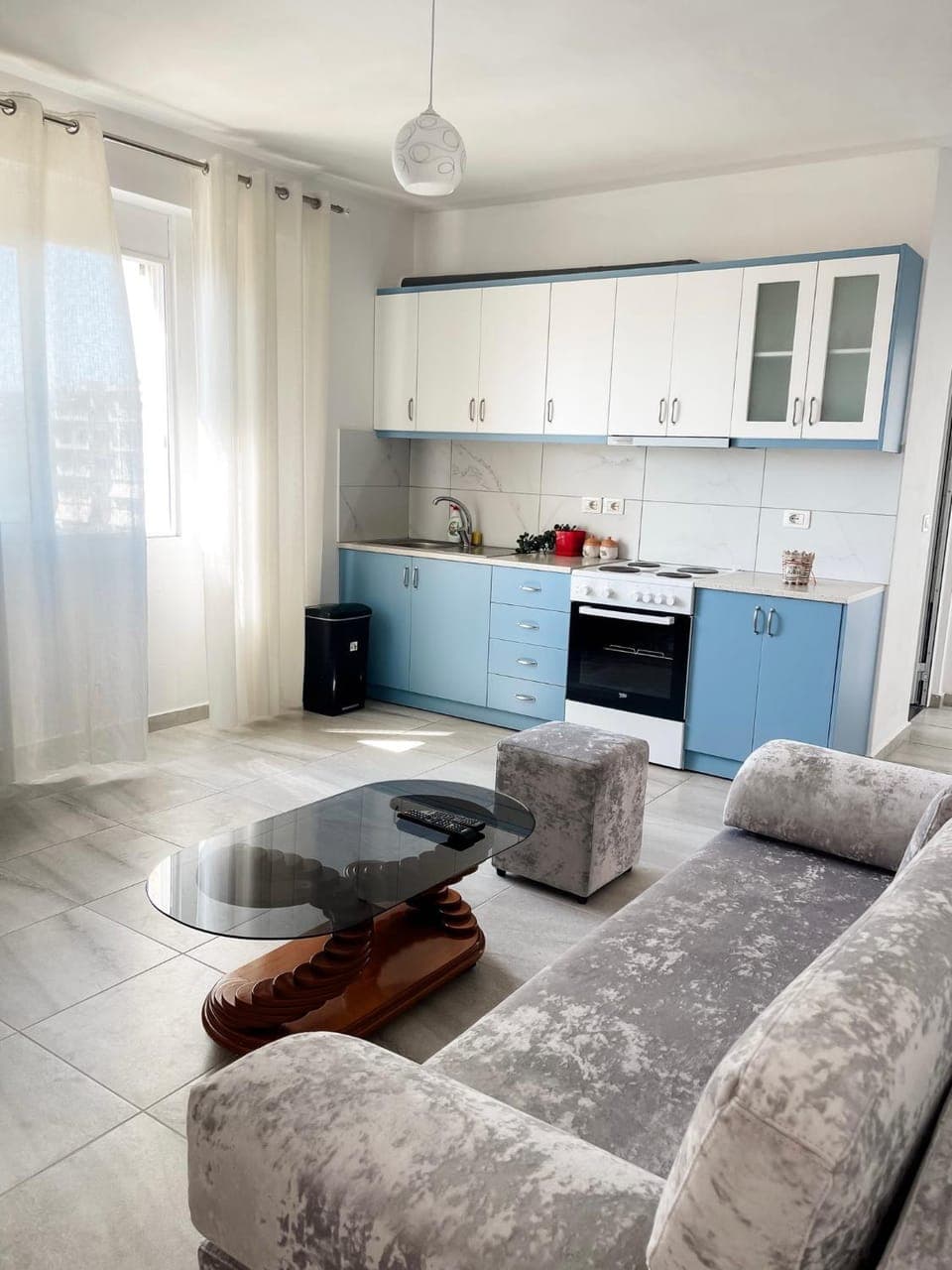 Kitchen or kitchenette, Living room, Seating area, pet friendly