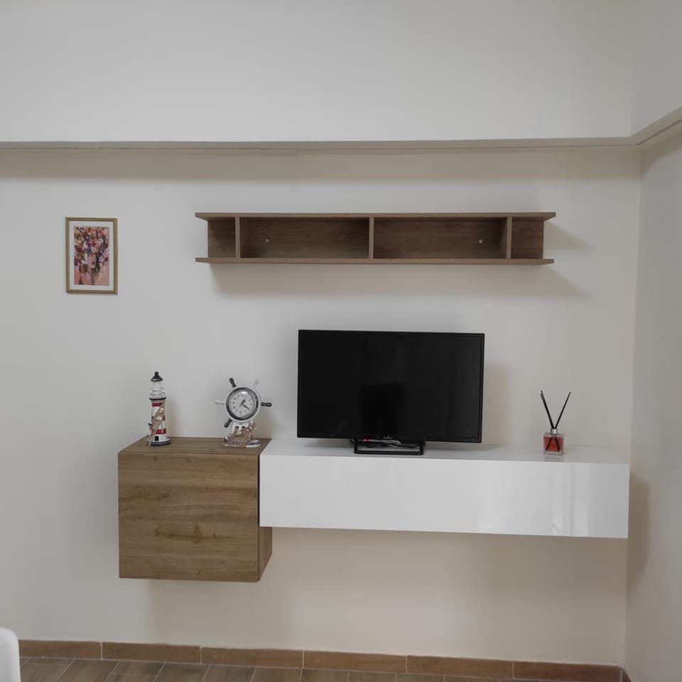 Communal lounge/ TV room, TV and multimedia