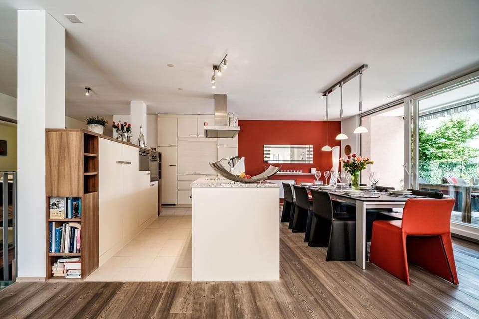 Kitchen or kitchenette, Dining area, dishwasher, oven, stove