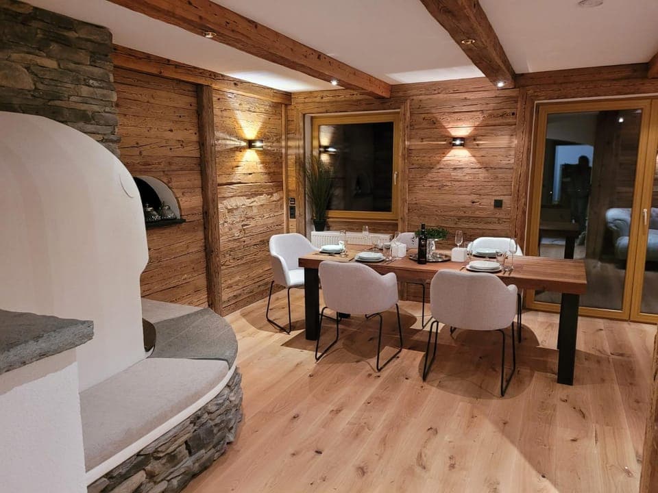 Dining area, flat iron