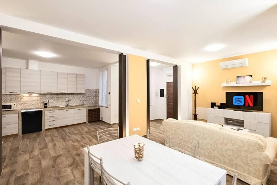 TV and multimedia, Kitchen or kitchenette, Dining area, dishwasher, minibar, stove, toaster