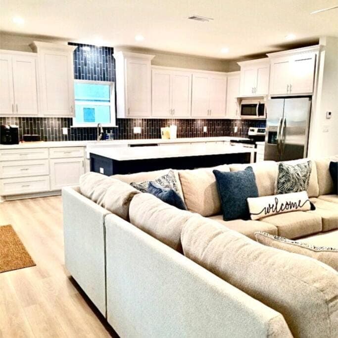 Kitchen or kitchenette, Living room, Seating area, Dining area, dishwasher, oven, stove