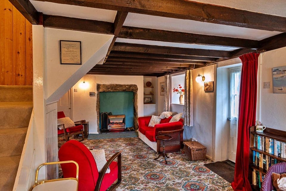 Communal lounge/ TV room, Living room, Seating area, flat iron