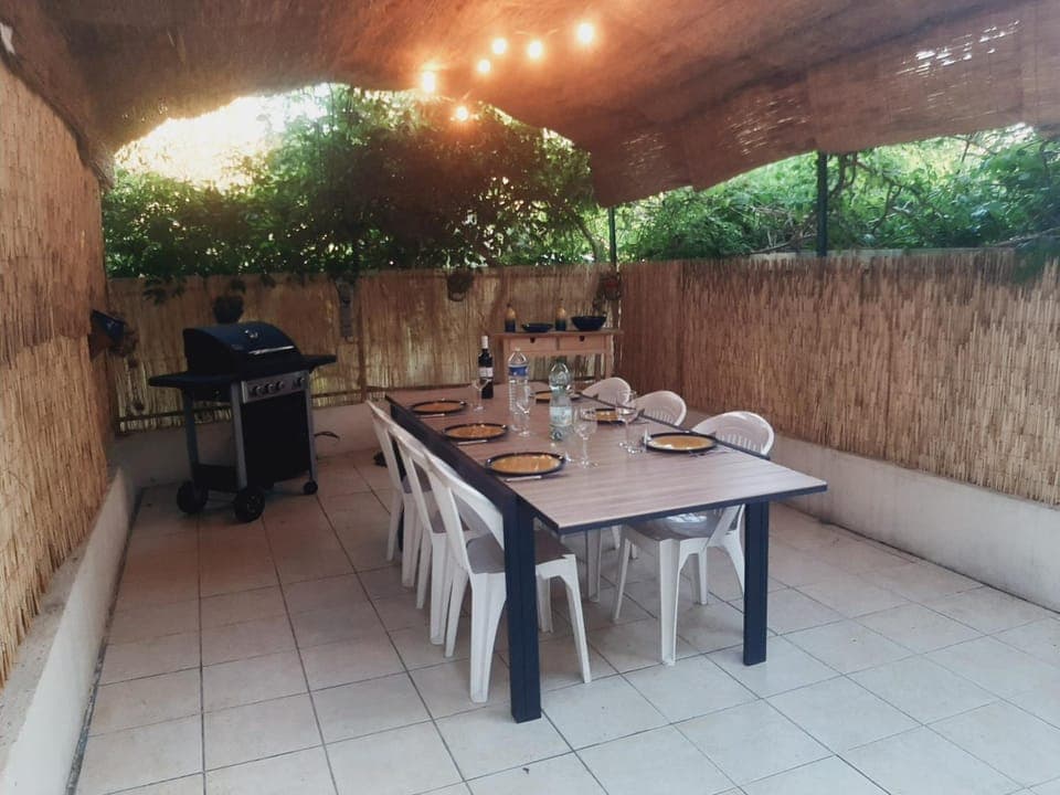 Patio, BBQ facilities, Dining area