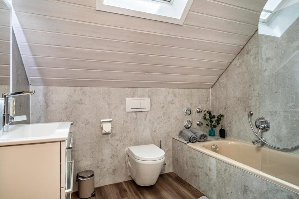 Bathroom, Living room
