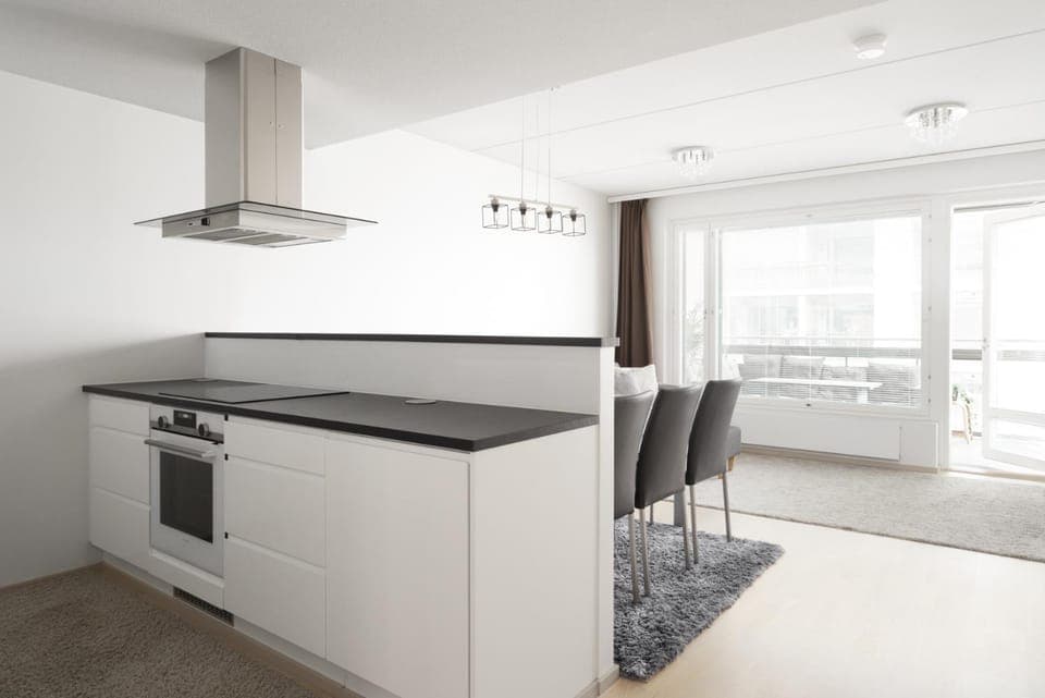 Dining area, kitchen