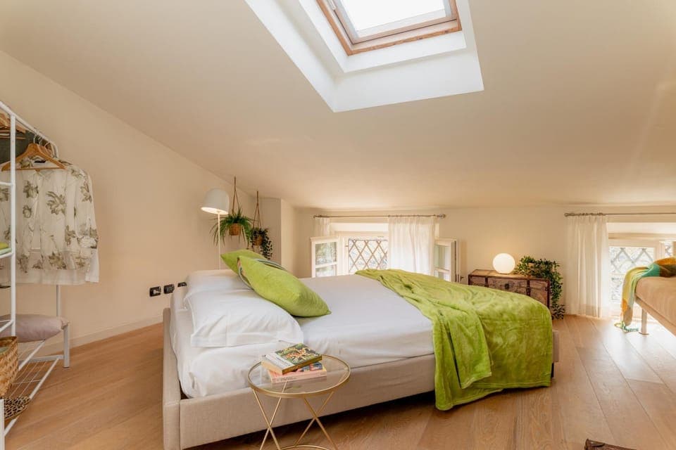 Bedroom, air conditioner