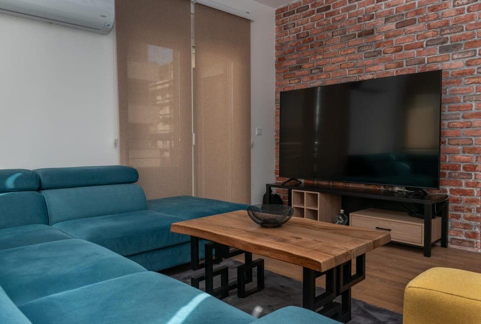 TV and multimedia, Living room