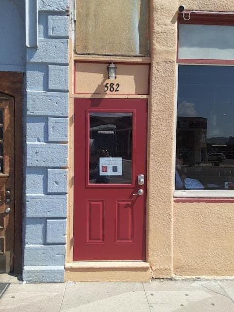 Facade/entrance