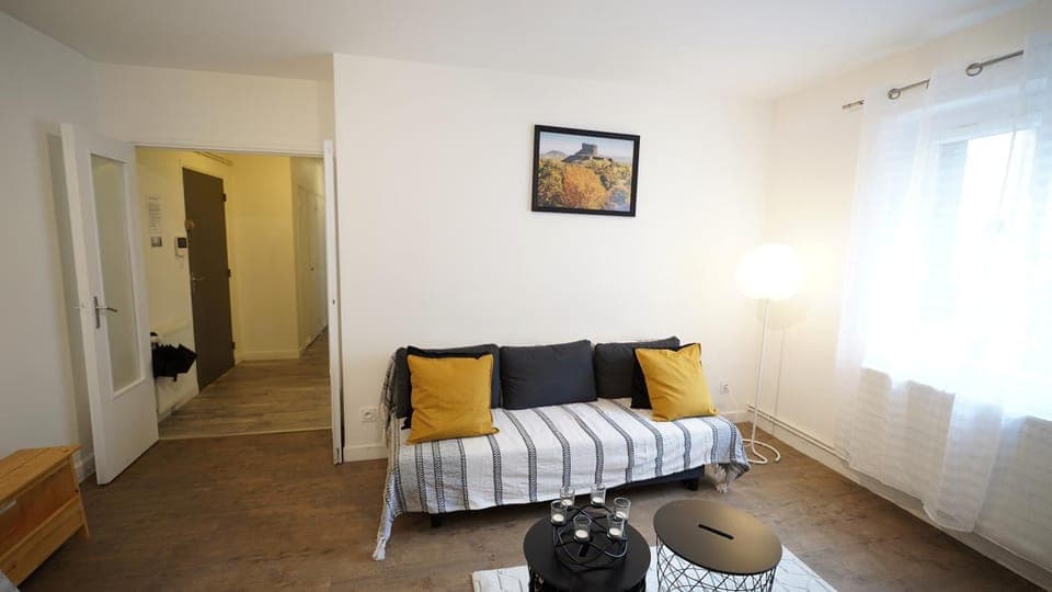 Living room, Seating area