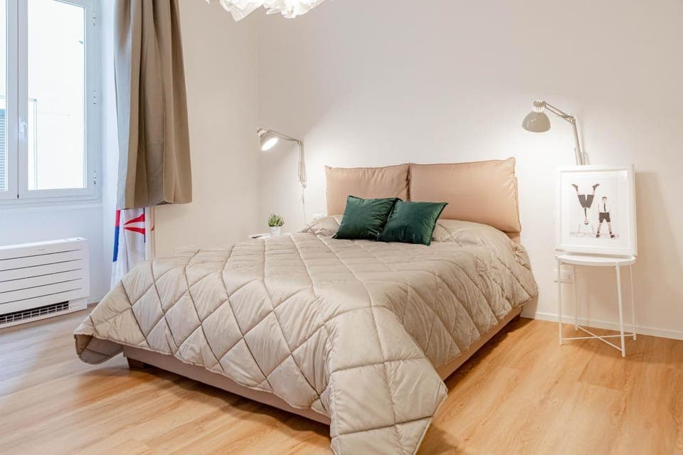 Bed, Photo of the whole room, Bedroom, internet