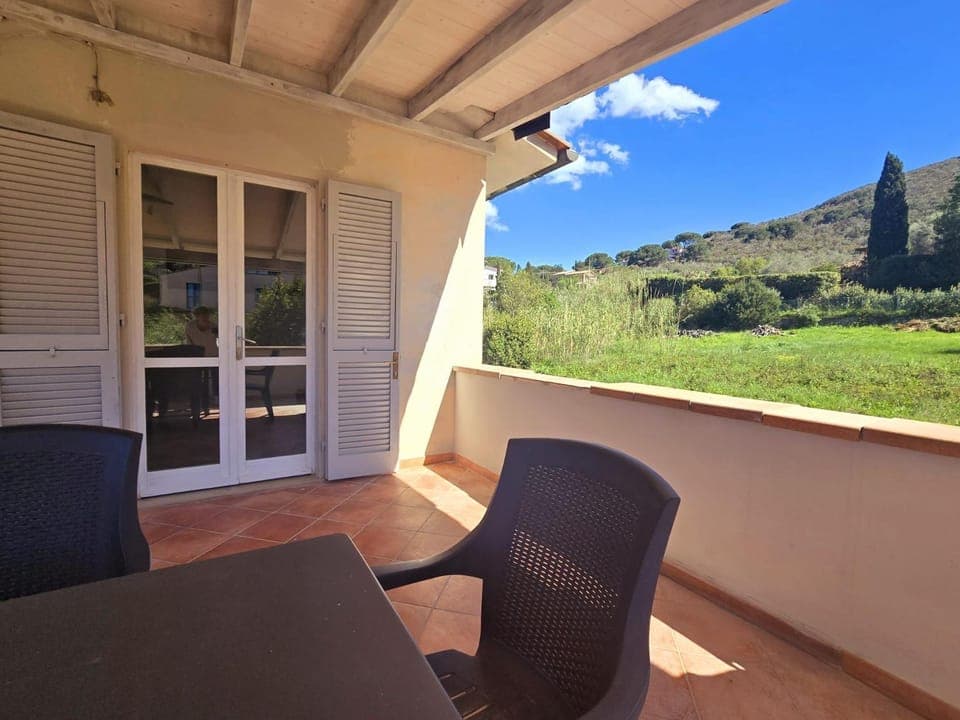 View (from property/room), Balcony/Terrace, Dining area, Mountain view