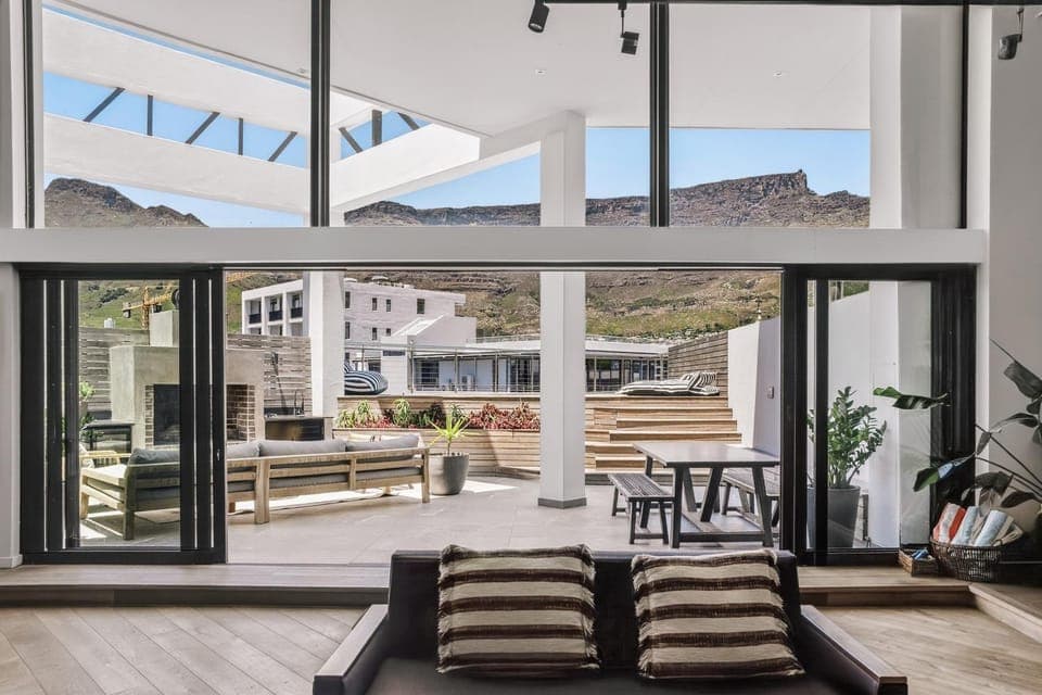 Property building, Patio, Day, Natural landscape, View (from property/room), Balcony/Terrace, Living room, Seating area, Mountain view