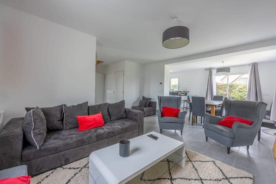 Living room, Dining area