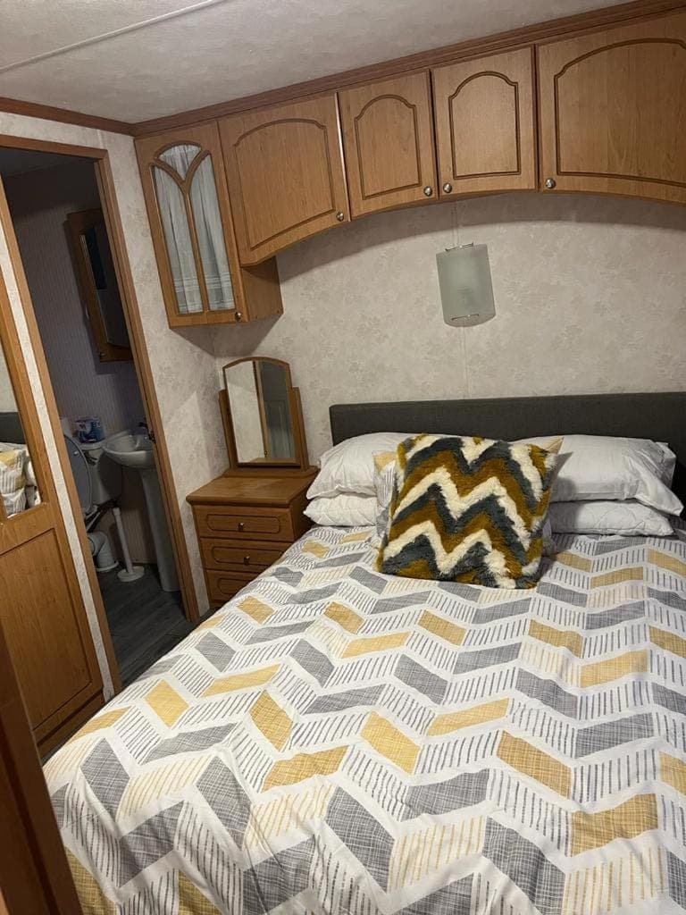 Bed, Bedroom, wardrobe