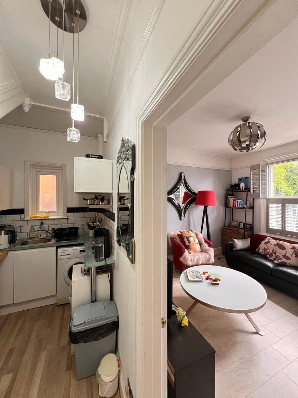 Kitchen or kitchenette, Living room