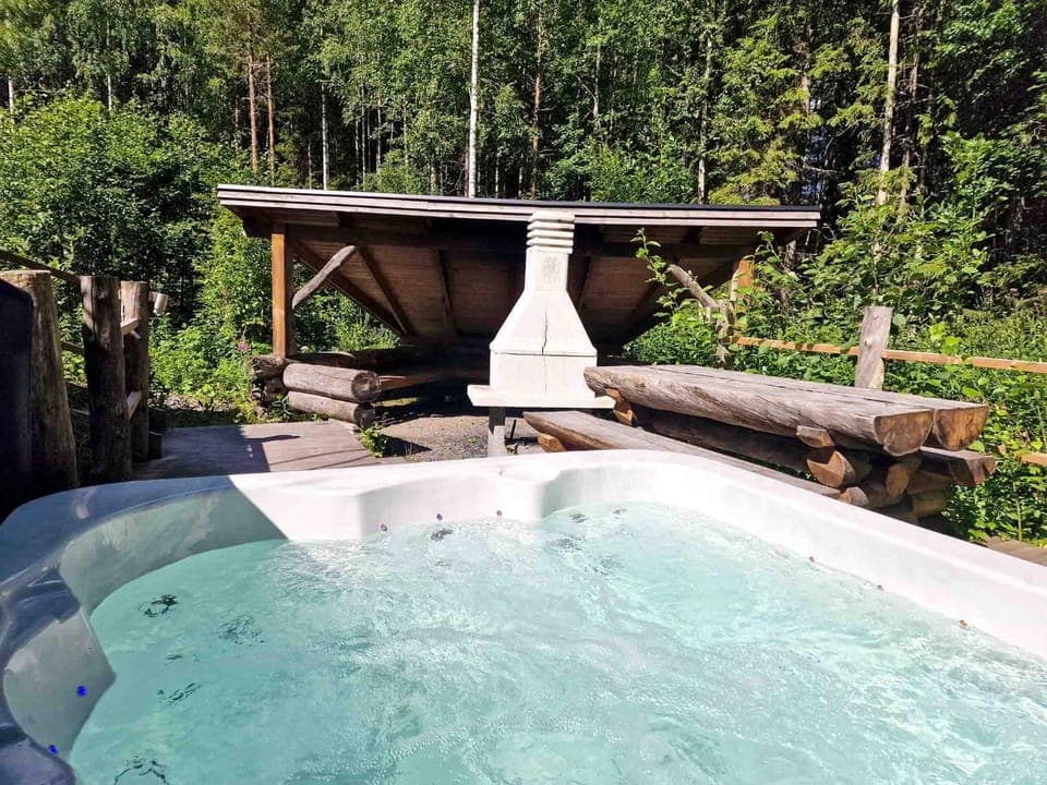 BBQ facilities, Pool view