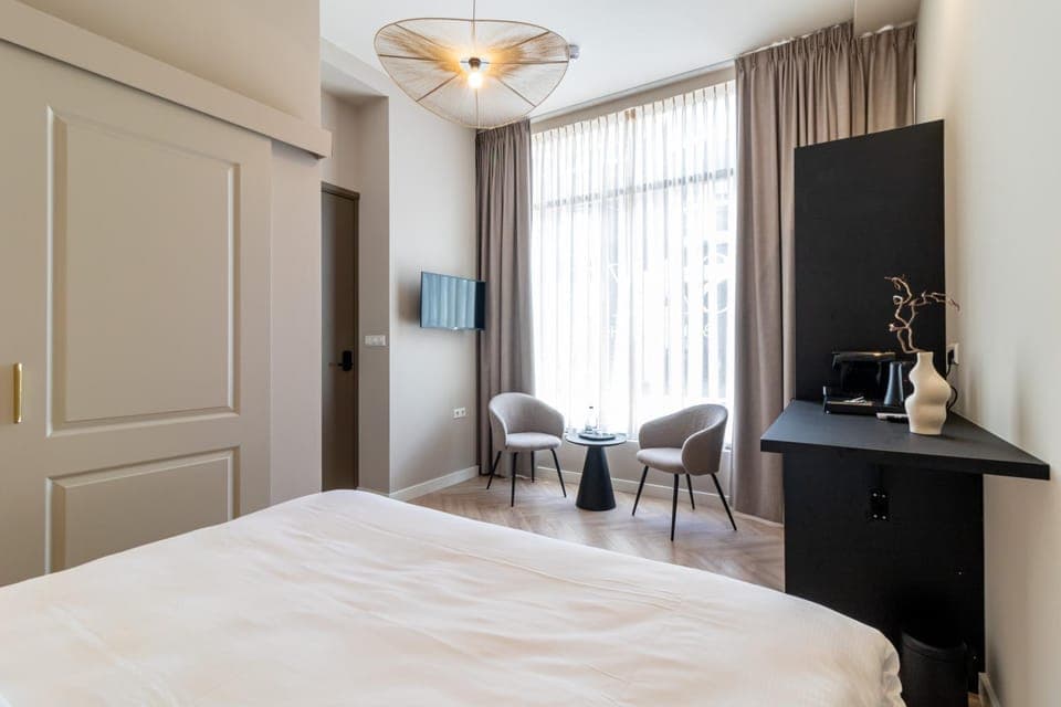 Bed, TV and multimedia, Coffee/tea facilities, Kitchen or kitchenette, Photo of the whole room, Bedroom, hair dresser, wardrobe