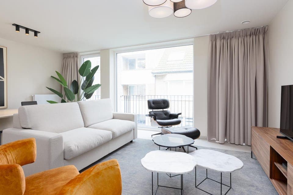 TV and multimedia, Living room, Evening entertainment