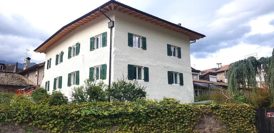 Property building, Day