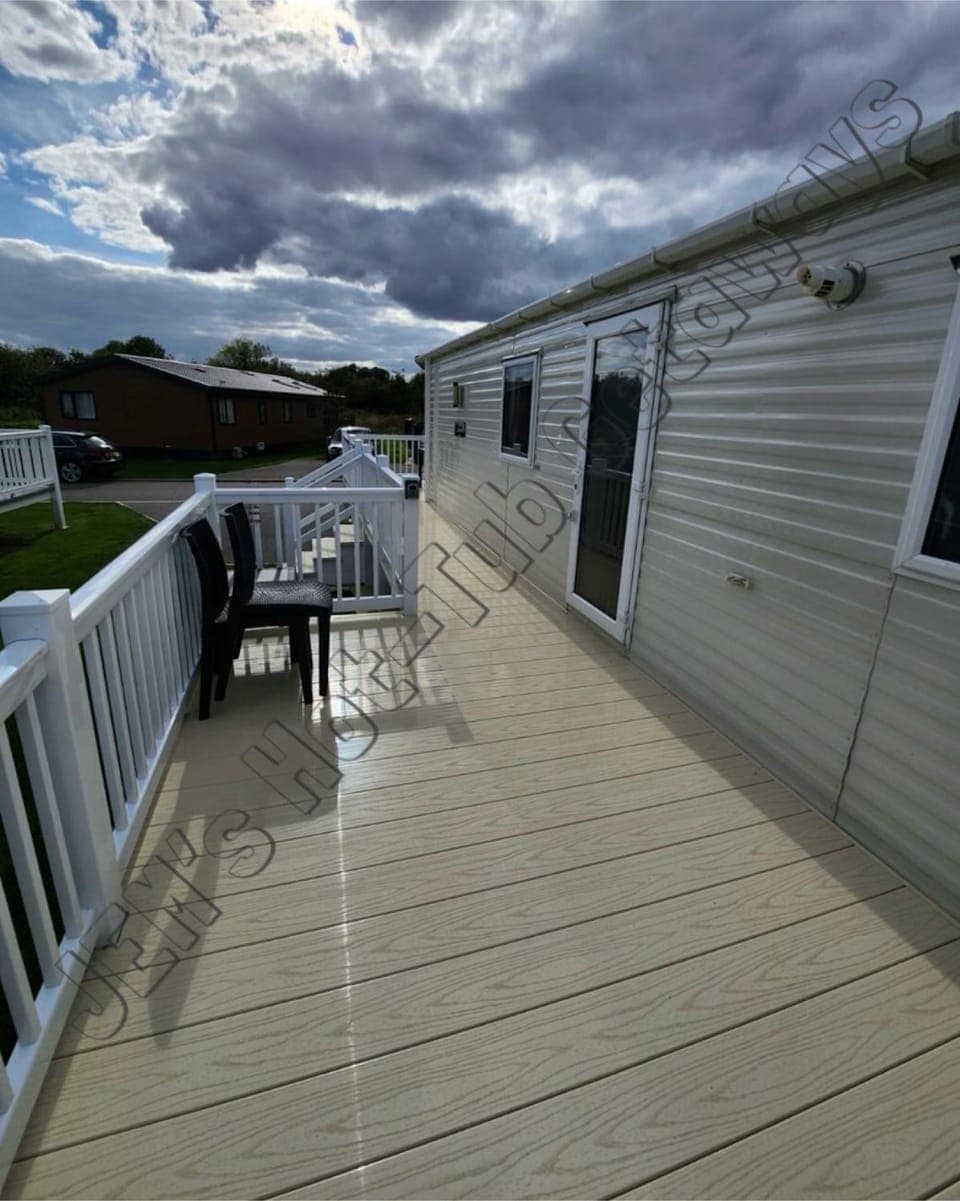 Property building, Balcony/Terrace