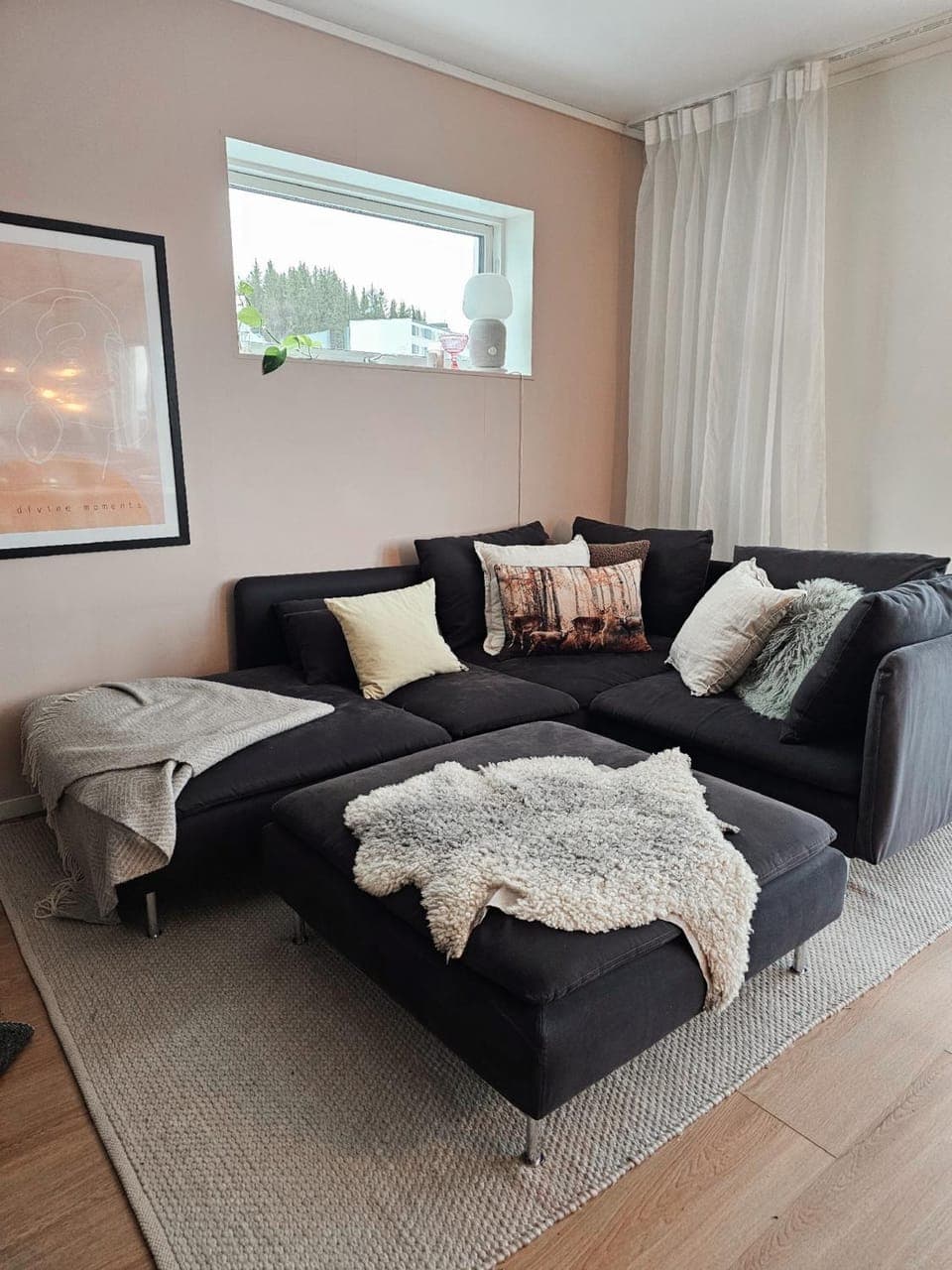 Living room, Seating area