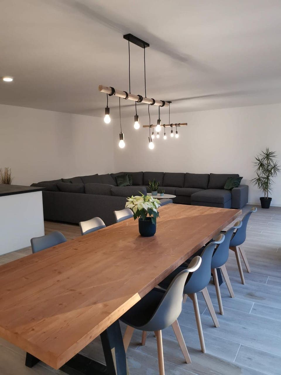 Seating area, Dining area