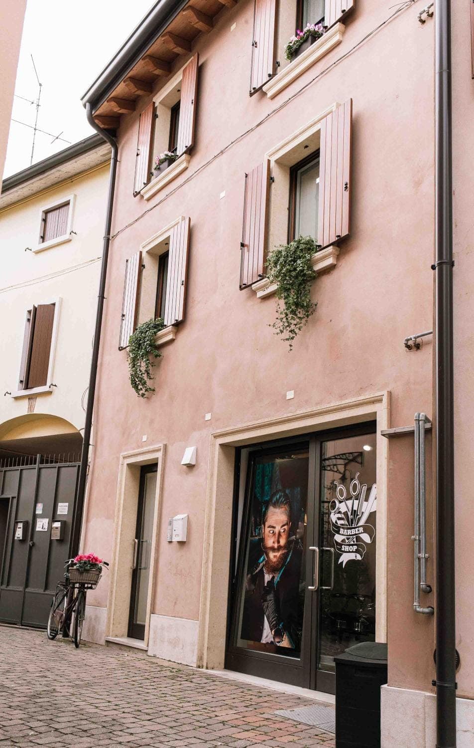 Property building, Day, Street view