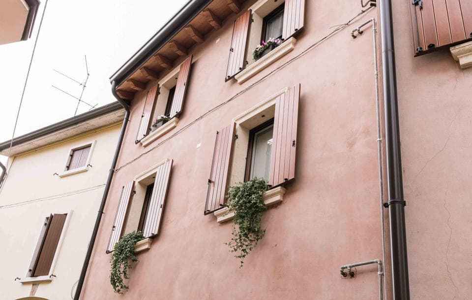 Property building, Day