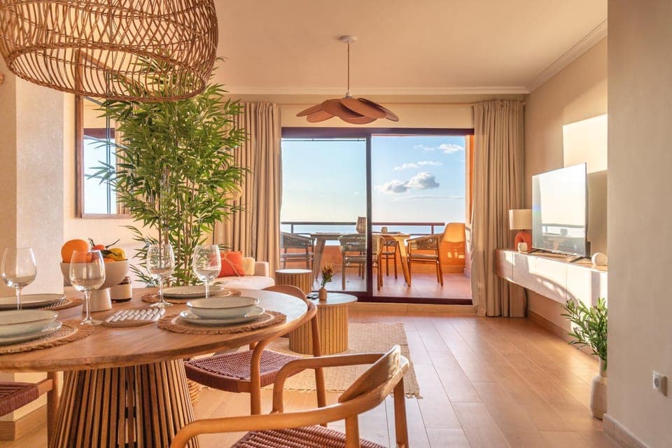 Day, Living room, Dining area, Sea view, Sea view