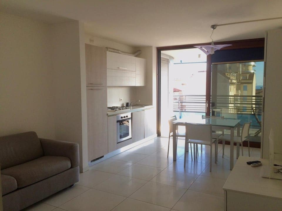 Kitchen or kitchenette, Living room, Dining area