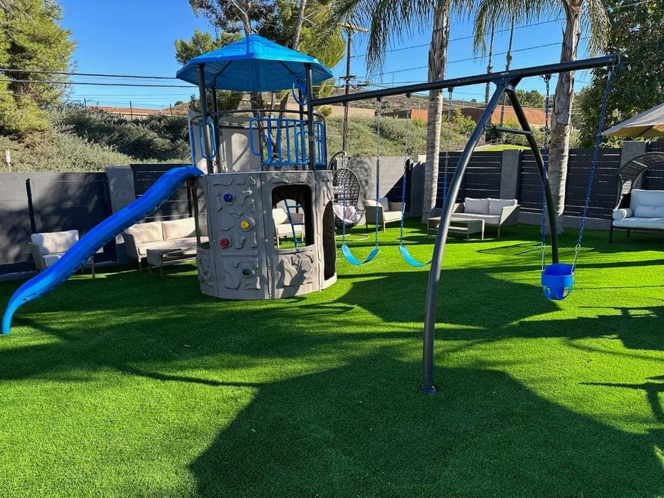 Spring, Day, Natural landscape, Children play ground, Garden, Evening entertainment, Garden view